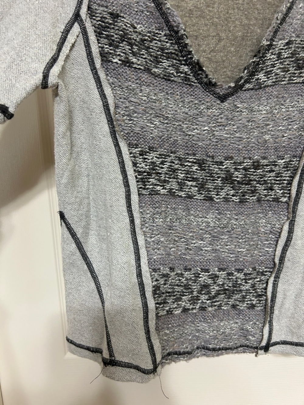 Lightweight Gray Striped V Neck Sweater Summer Beach Vibes Exposed Seams - Picture 8 of 14